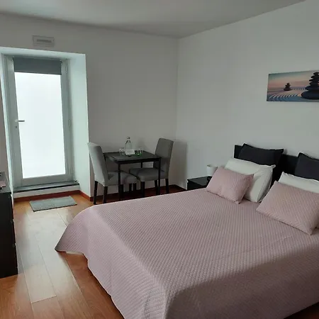 Retiro Camelias 2 公寓 *