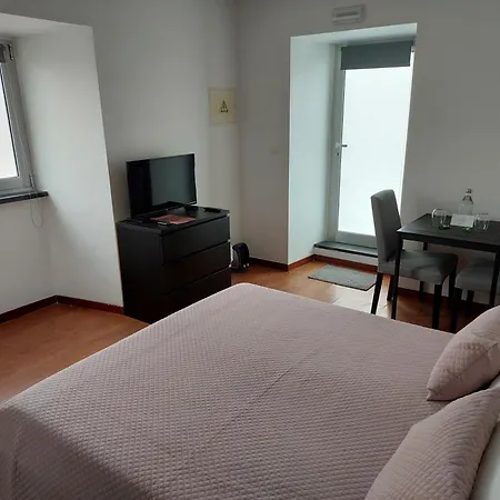 Apartamento Retiro Camélias 2 *