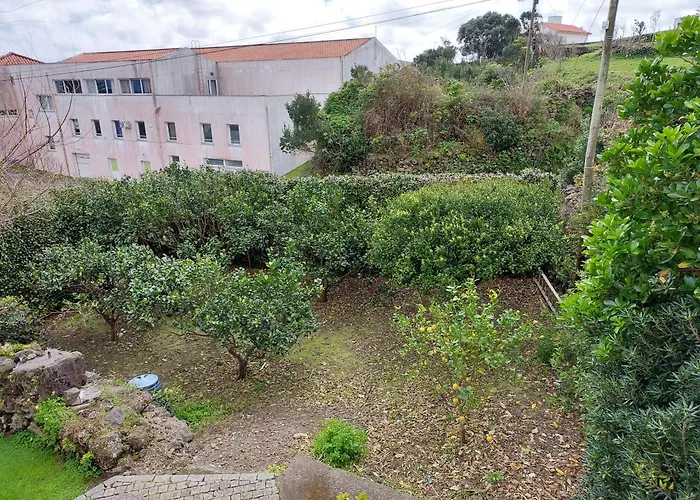 Retiro Camelias 2 * Lajes das Flores